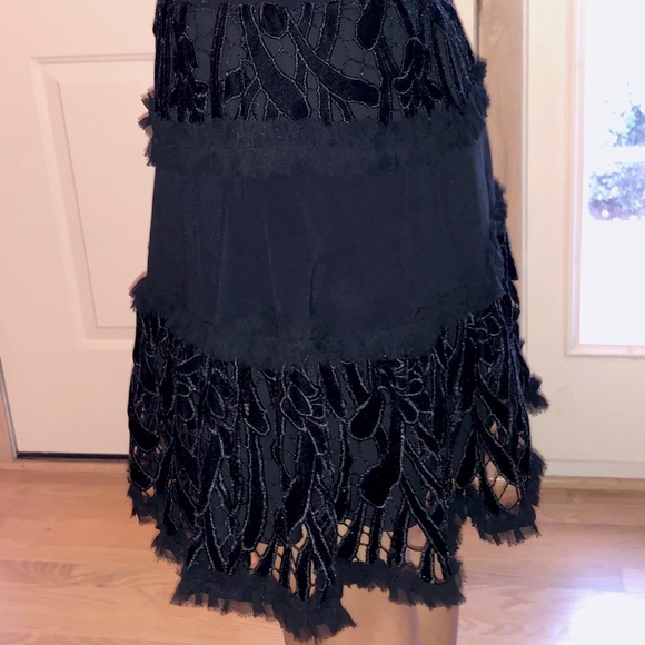 Gorgeous Alexis Lace Pattern Skirt, S - like new!